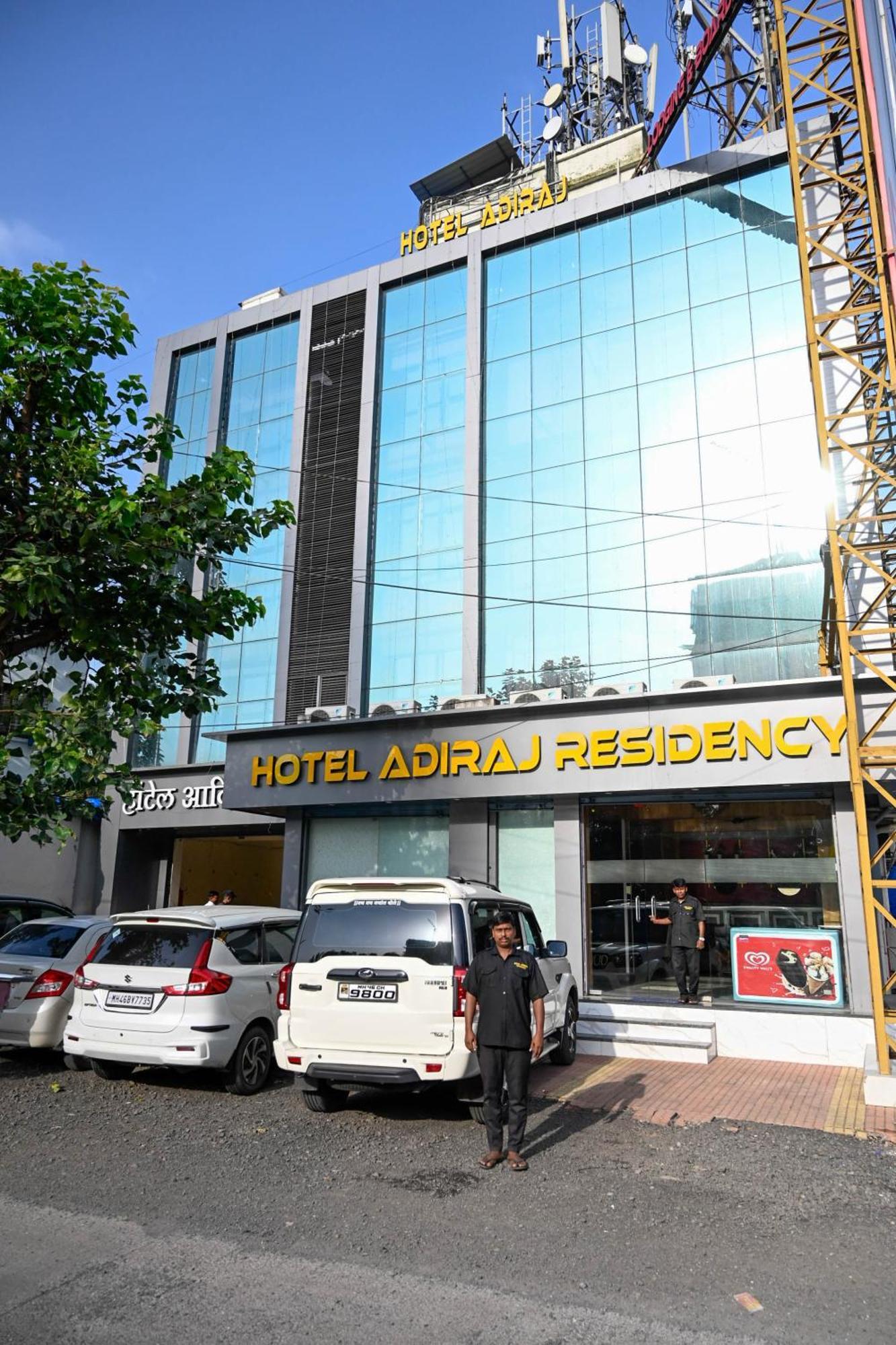 Готель Adiraj Residency Наві-Мумбаї Екстер'єр фото